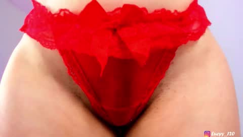 Snapshot of lucyy_rose chatting on 02-26-26, 01:04 o online show from 02-26-26, 01:04