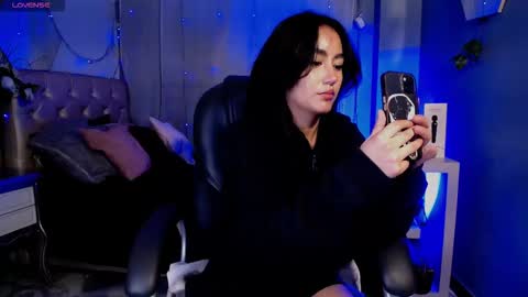 LUDOVICA online show from 12-14-25, 03:12