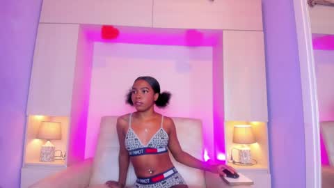 Lu online show from 03-09-25, 04:16