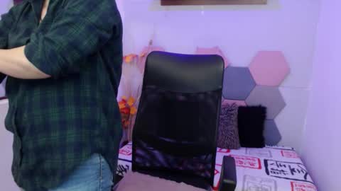 lui_fer01 online show from 10-12-25, 11:09