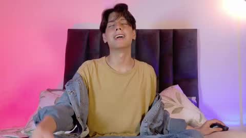 Lui online show from 05-22-26, 03:24