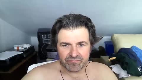 LUIGIJOHN online show from 05-11-26, 05:21