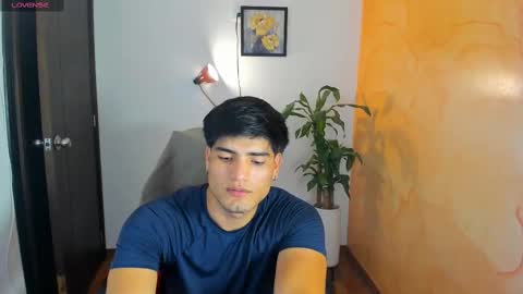 Snapshot of luigy17 chatting on 09-25-25, 10:24 luigi online show from 09-25-25, 10:24