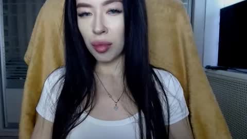 Snapshot of luisa_domina chatting on 02-23-26, 12:35 luisa lovedom online show from 02-23-26, 12:35