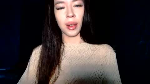 luisa lovedom online show from 06-12-26, 07:51