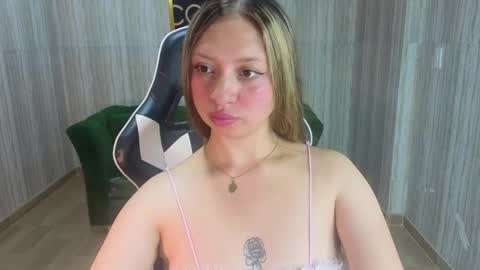 Luisa online show from 10-09-25, 01:20