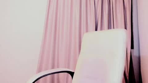 Luisa Diaz online show from 05-25-26, 11:11