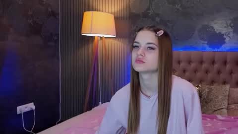 LuisaClover online show from 11-13-25, 01:10