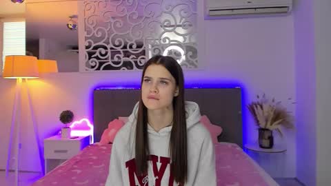 LuisaClover online show from 01-19-26, 01:15