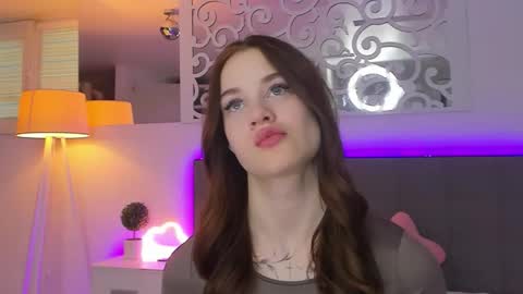 Snapshot of luisaclover chatting on 03-03-26, 01:50 LuisaClover online show from 03-03-26, 01:50
