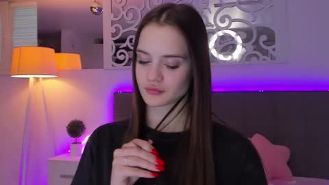 Snapshot of luisaclover chatting on 03-20-26, 03:39 LuisaClover online show from 03-20-26, 03:39