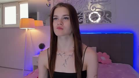Snapshot of luisaclover chatting on 03-30-26, 11:55 LuisaClover online show from 03-30-26, 11:55