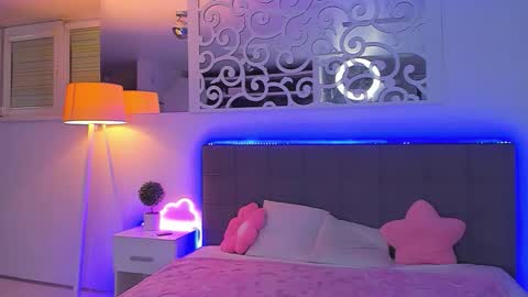 Snapshot of luisaclover chatting on 04-11-26, 12:37 LuisaClover online show from 04-11-26, 12:37