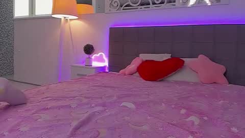 Snapshot of luisaclover chatting on 04-15-26, 06:20 LuisaClover online show from 04-15-26, 06:20