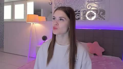 Snapshot of luisaclover chatting on 04-30-26, 12:22 LuisaClover online show from 04-30-26, 12:22