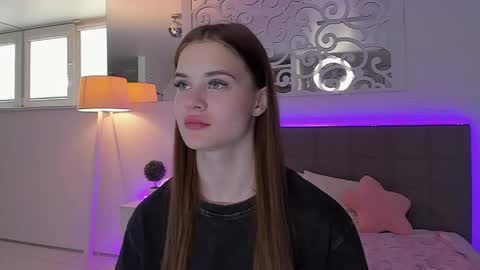 Snapshot of luisaclover chatting on 05-10-26, 12:21 LuisaClover online show from 05-10-26, 12:21