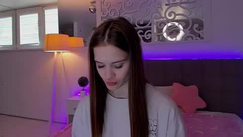 Snapshot of luisaclover chatting on 05-12-26, 12:24 LuisaClover online show from 05-12-26, 12:24