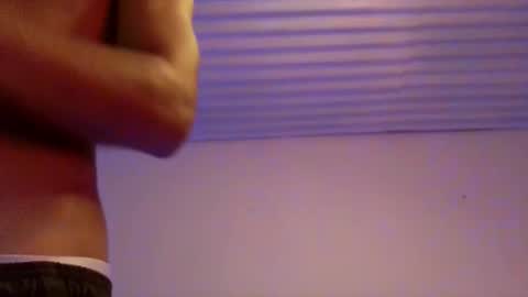 Snapshot of luisadrianguzmansantander5 chatting on 10-27-25, 11:03 luisadrianguzmansantander5 online show from 10-27-25, 11:03