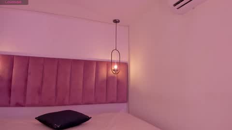 Snapshot of luisah_ chatting on 01-07-25, 07:59 L U I S A online show from 01-07-25, 07:59