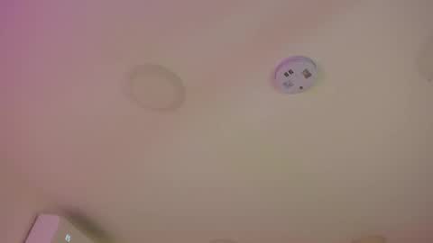 Snapshot of luisah_ chatting on 02-16-25, 08:33 L U I S A online show from 02-16-25, 08:33