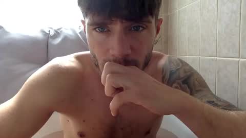 Snapshot of luisbadx chatting on 07-19-26, 09:24 Luis Badx online show from 07-19-26, 09:24