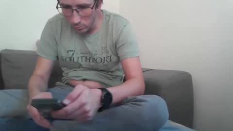 Snapshot of luismcawesome chatting on 10-27-25, 02:21 Luis online show from 10-27-25, 02:21
