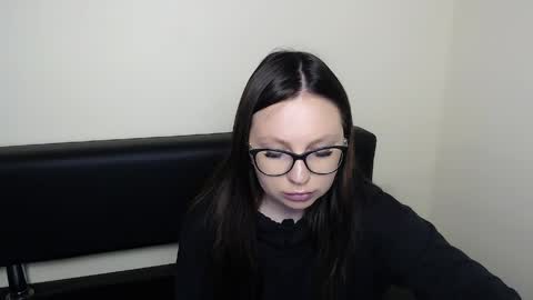 Snapshot of luizaheems_ chatting on 05-20-26, 06:19 Luiza online show from 05-20-26, 06:19
