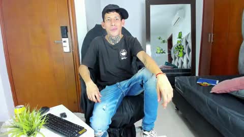 Snapshot of lujuriau_u chatting on 10-07-25, 05:04 lujuriau_u online show from 10-07-25, 05:04