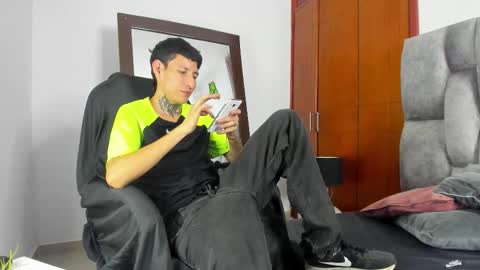 Snapshot of lujuriau_u chatting on 10-12-25, 04:00 lujuriau_u online show from 10-12-25, 04:00