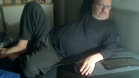 Snapshot of luke7634 chatting on 04-12-26, 09:53 luke7634 online show from 04-12-26, 09:53