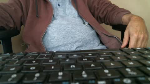 Snapshot of luke7711 chatting on 01-12-25, 02:30 luke7711 online show from 01-12-25, 02:30