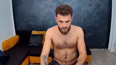 Snapshot of luke_eddison chatting on 01-30-25, 11:22 Luke online show from 01-30-25, 11:22