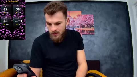 Snapshot of luke_eddison chatting on 02-25-25, 06:47 Luke online show from 02-25-25, 06:47