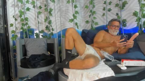 Luke Crews online show from 02-08-25, 10:19