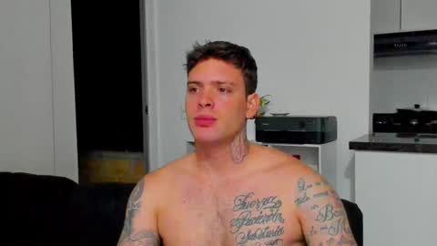 Snapshot of lukeglanton17 chatting on 10-31-25, 05:30 Luke online show from 10-31-25, 05:30