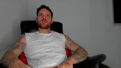 Snapshot of lukeglanton17 chatting on 05-28-26, 04:10 Luke online show from 05-28-26, 04:10