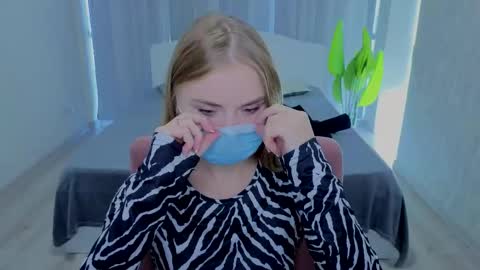 lukeriamoon online show from 09-26-25, 06:17