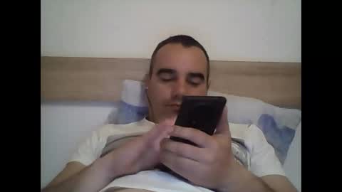 Snapshot of lukixxxx chatting on 02-16-26, 07:32 lukixxxx online show from 02-16-26, 07:32