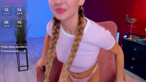 Snapshot of lullyfox chatting on 10-01-25, 12:27 Cherie online show from 10-01-25, 12:27