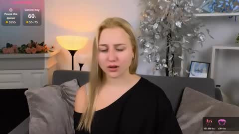 Lily online show from 12-16-25, 09:53