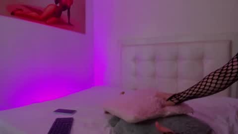 BRENDA TATIANA online show from 01-22-25, 05:06