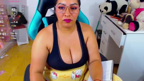 Snapshot of lulu_f1 chatting on 02-18-25, 03:21 ferrer online show from 02-18-25, 03:21