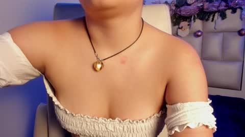 Snapshot of lulu_js_ chatting on 12-18-25, 08:48 elizabeth online show from 12-18-25, 08:48