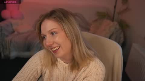 Snapshot of lulu_lovett chatting on 02-14-25, 10:59 lulu_lovett online show from 02-14-25, 10:59