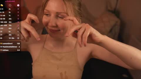 Snapshot of lulu_lovett chatting on 02-19-25, 04:44 lulu_lovett online show from 02-19-25, 04:44