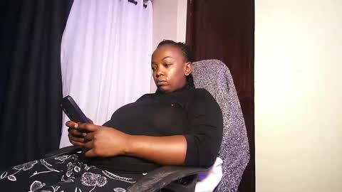 lulu_sparks1 online show from 03-25-26, 05:02