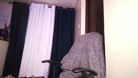 lulu_sparks1 online show from 05-10-26, 05:12