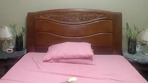 lulu_wild online show from 10-24-25, 10:55