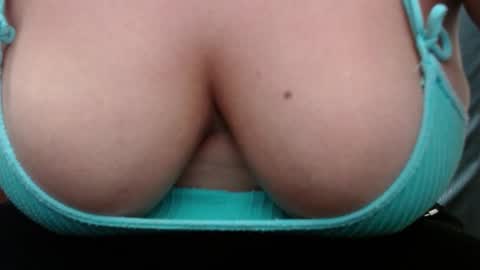  Lulu  online show from 09-28-25, 02:39