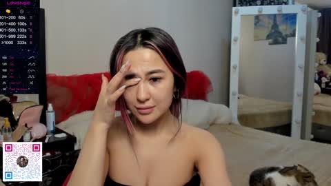 luluu_l online show from 12-04-24, 11:13